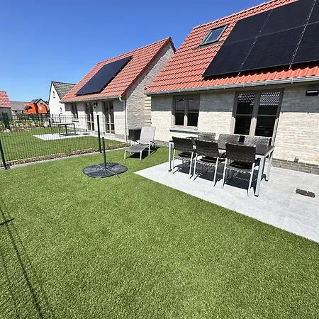 Cozy Polder House On The Westhinder Domain